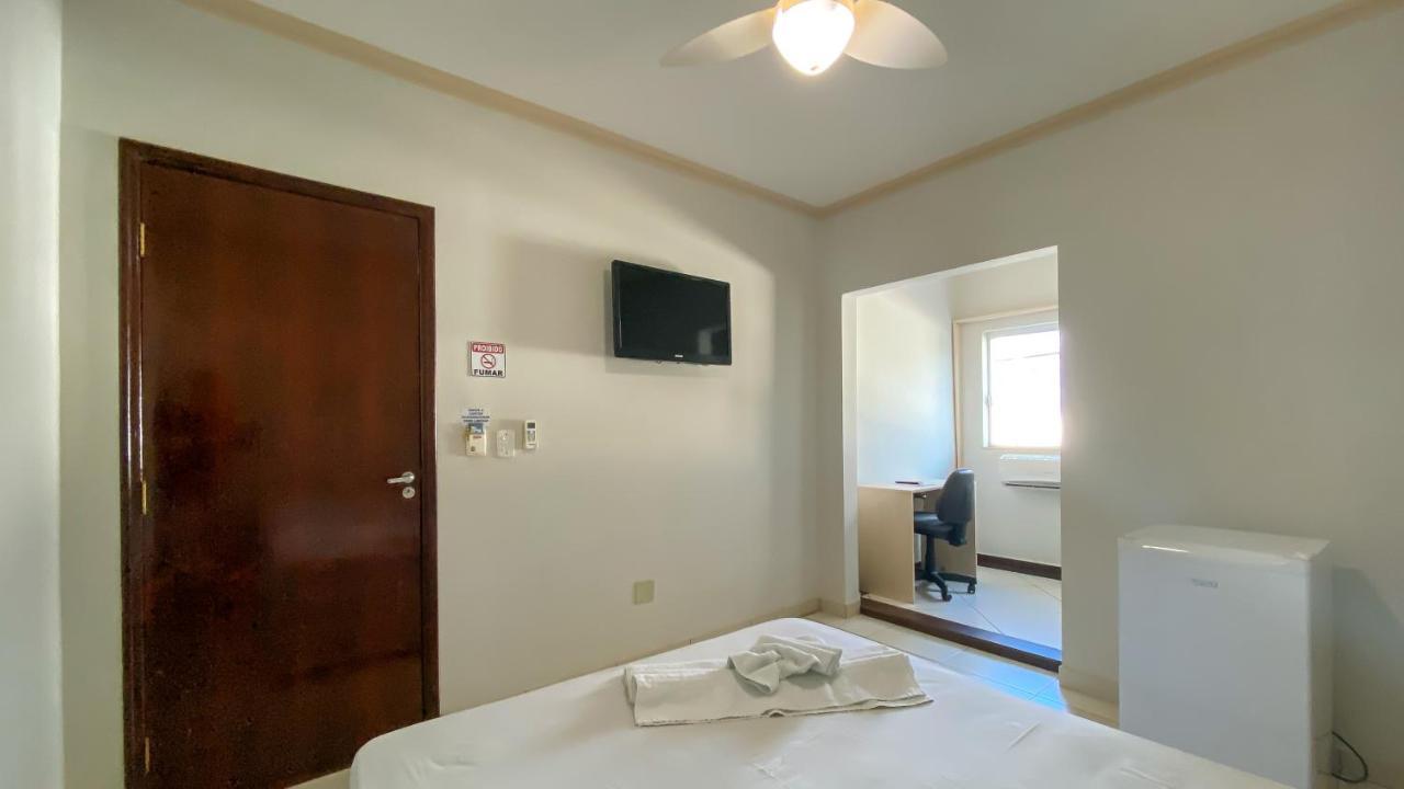 Center Plaza Hotel クリスタリナ エクステリア 写真